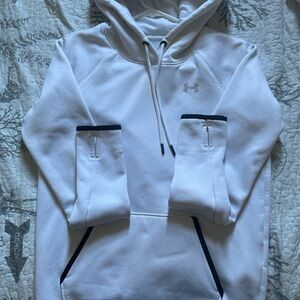 All white under Armour hoodie